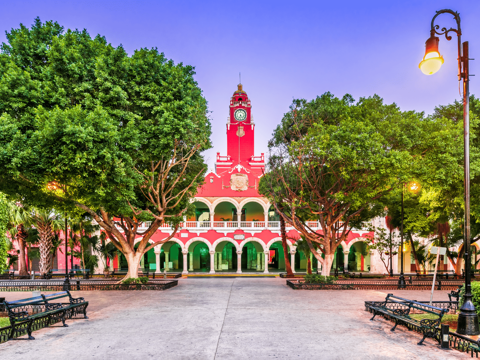How to Book the Best Private Airport Transportation in Merida Mayaland